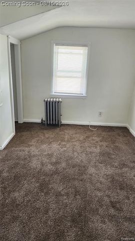 8420 Jewett Avenue, Warren, MI 48089