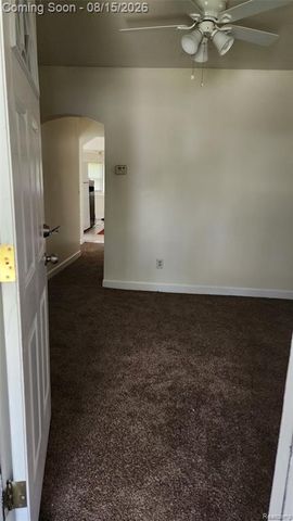 8420 Jewett Avenue, Warren, MI 48089