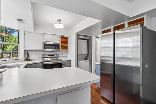4231 MOCKINGBIRD CIR, Waldorf, MD 20603