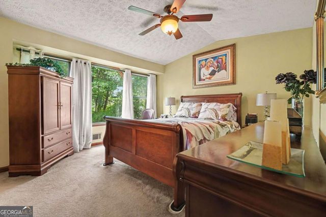 671 Pepperwood Trail, Stone Mountain, GA 30087