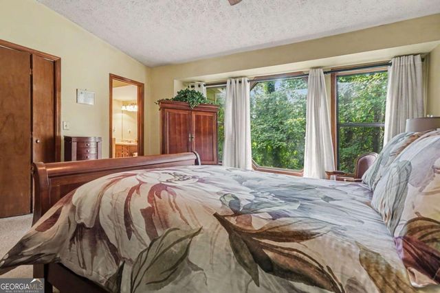 671 Pepperwood Trail, Stone Mountain, GA 30087