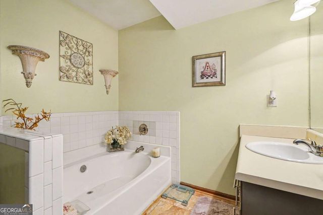 671 Pepperwood Trail, Stone Mountain, GA 30087