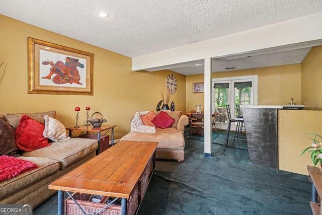 671 Pepperwood Trail, Stone Mountain, GA 30087