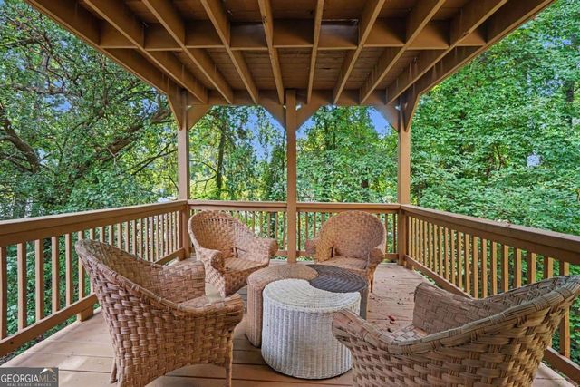 671 Pepperwood Trail, Stone Mountain, GA 30087