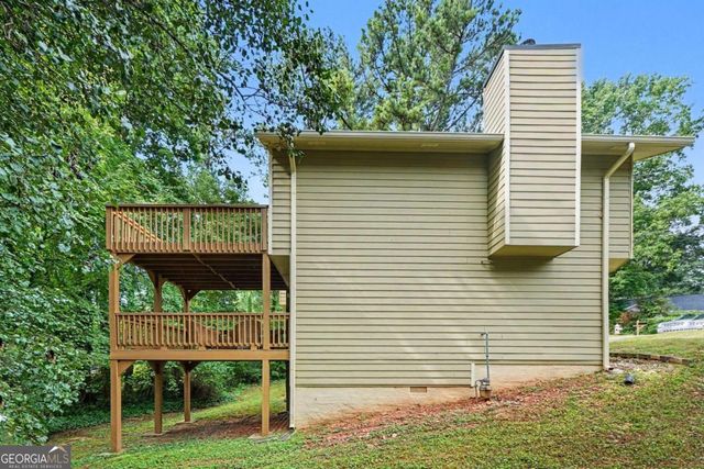 671 Pepperwood Trail, Stone Mountain, GA 30087
