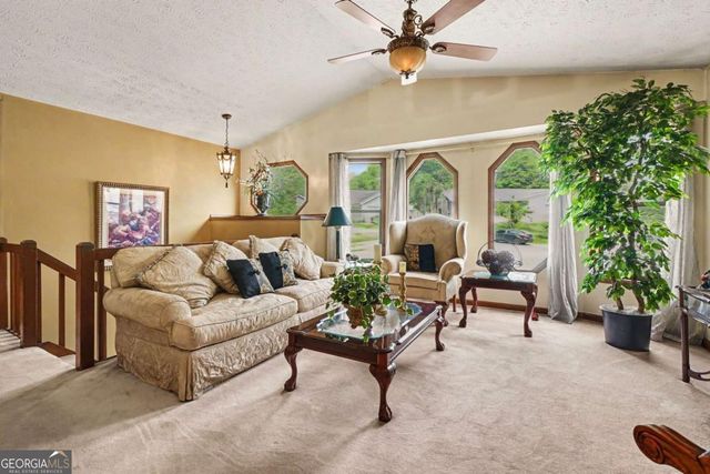 671 Pepperwood Trail, Stone Mountain, GA 30087