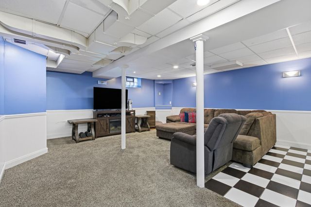 2655 Willow Street, Dearborn, MI 48124