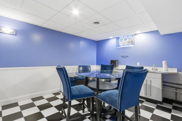 2655 Willow Street, Dearborn, MI 48124