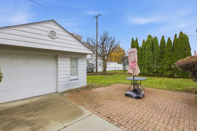 2655 Willow Street, Dearborn, MI 48124