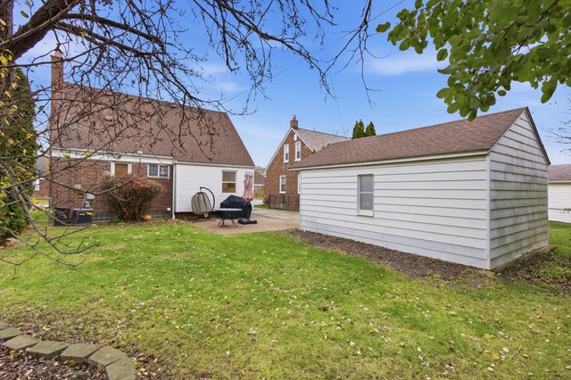 2655 Willow Street, Dearborn, MI 48124