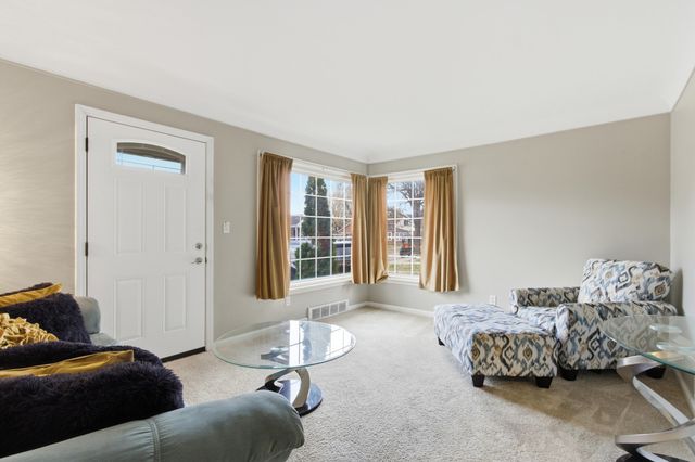 2655 Willow Street, Dearborn, MI 48124