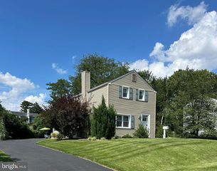 217 LYSTER RD, Oreland, PA 19075