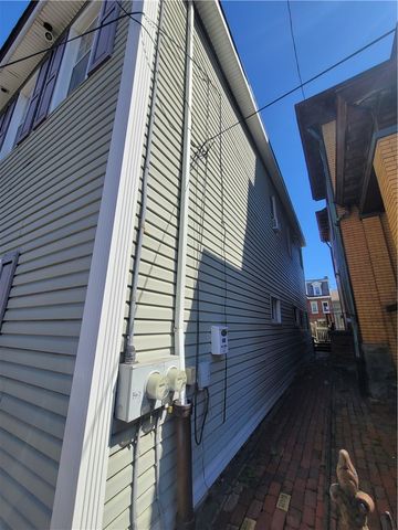 121 S 12th St, South Side, PA 15203