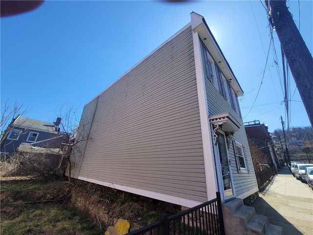 121 S 12th St, South Side, PA 15203