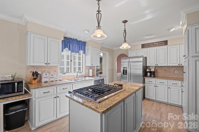 856 W 6th Street Circle, Newton, NC 28658