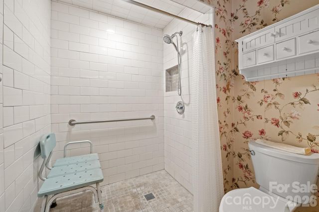 856 W 6th Street Circle, Newton, NC 28658