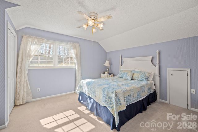 856 W 6th Street Circle, Newton, NC 28658