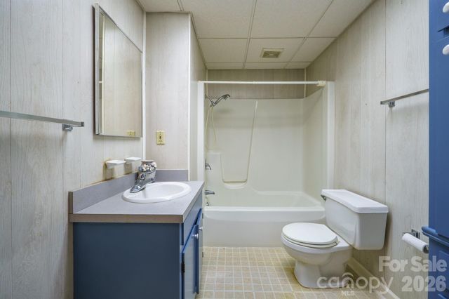 856 W 6th Street Circle, Newton, NC 28658