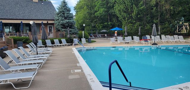 175 The Vale, Syosset, NY 11791