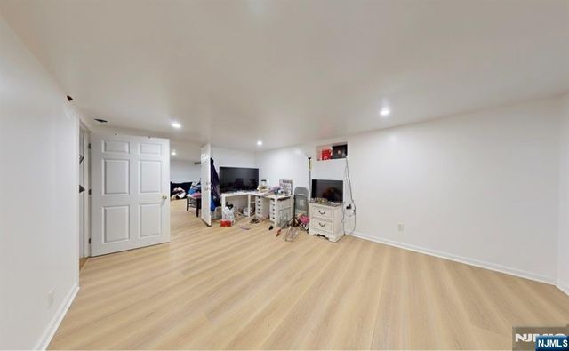 178 Fabyan Place, Newark, NJ 07112