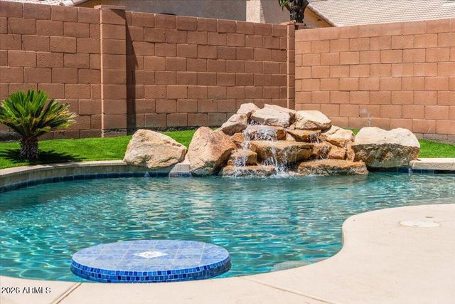 16830 S 42ND Street, Phoenix, AZ 85048