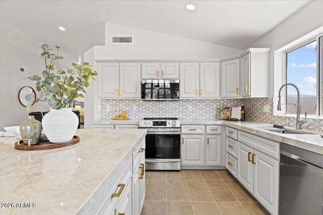 16830 S 42ND Street, Phoenix, AZ 85048