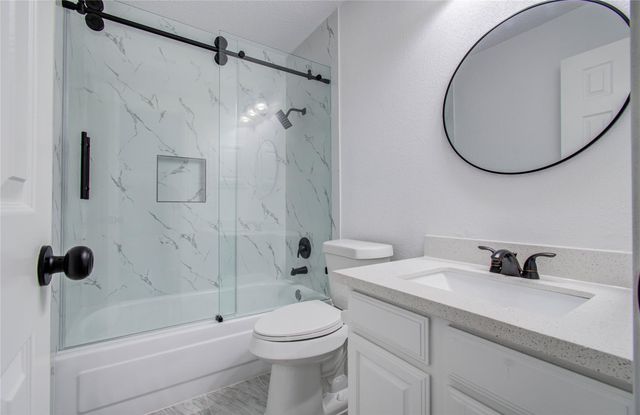 2106 Spyglass Drive, League City, TX 77573