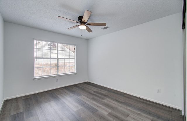 2106 Spyglass Drive, League City, TX 77573