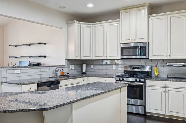 607 Stonebridge Ln, Mount Juliet, TN 37122