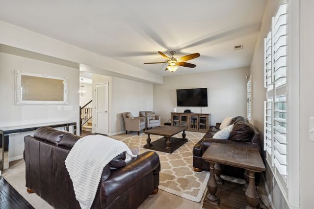 607 Stonebridge Ln, Mount Juliet, TN 37122