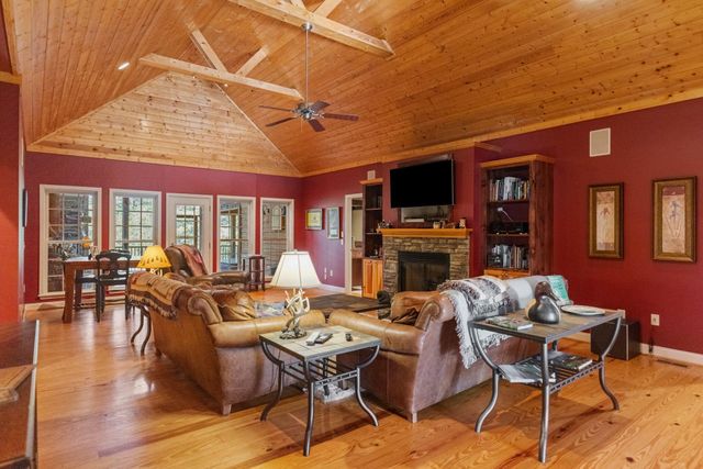 139 Lakewinds Drive Drive, Gaffney, SC 29341