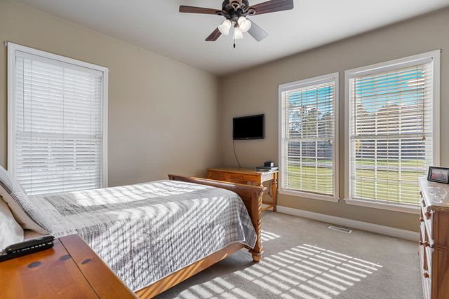 139 Lakewinds Drive Drive, Gaffney, SC 29341