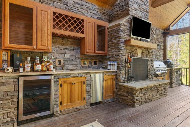 139 Lakewinds Drive Drive, Gaffney, SC 29341