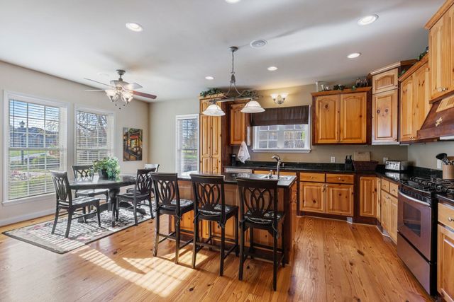 139 Lakewinds Drive Drive, Gaffney, SC 29341