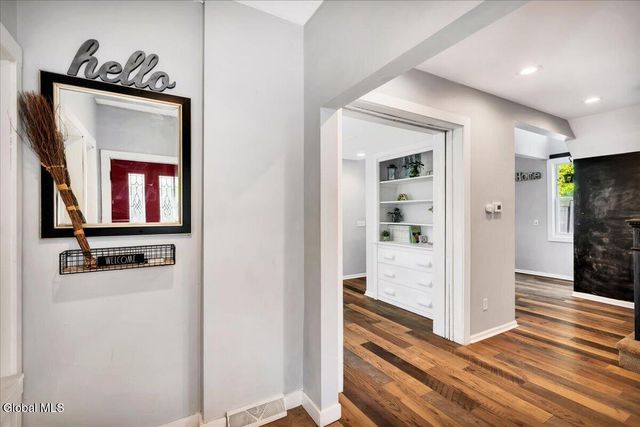 1912 Union Street, Niskayuna, NY 12309