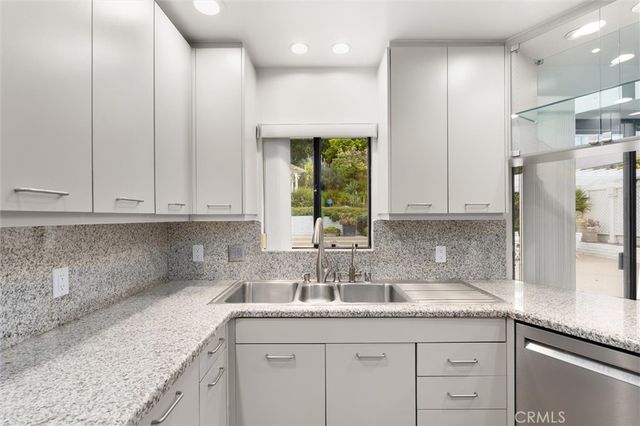 953 Via Del Monte, Palos Verdes Estates, CA 90274