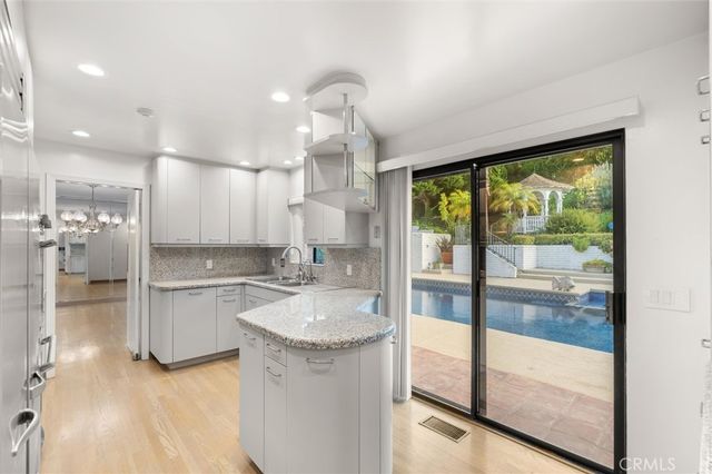 953 Via Del Monte, Palos Verdes Estates, CA 90274