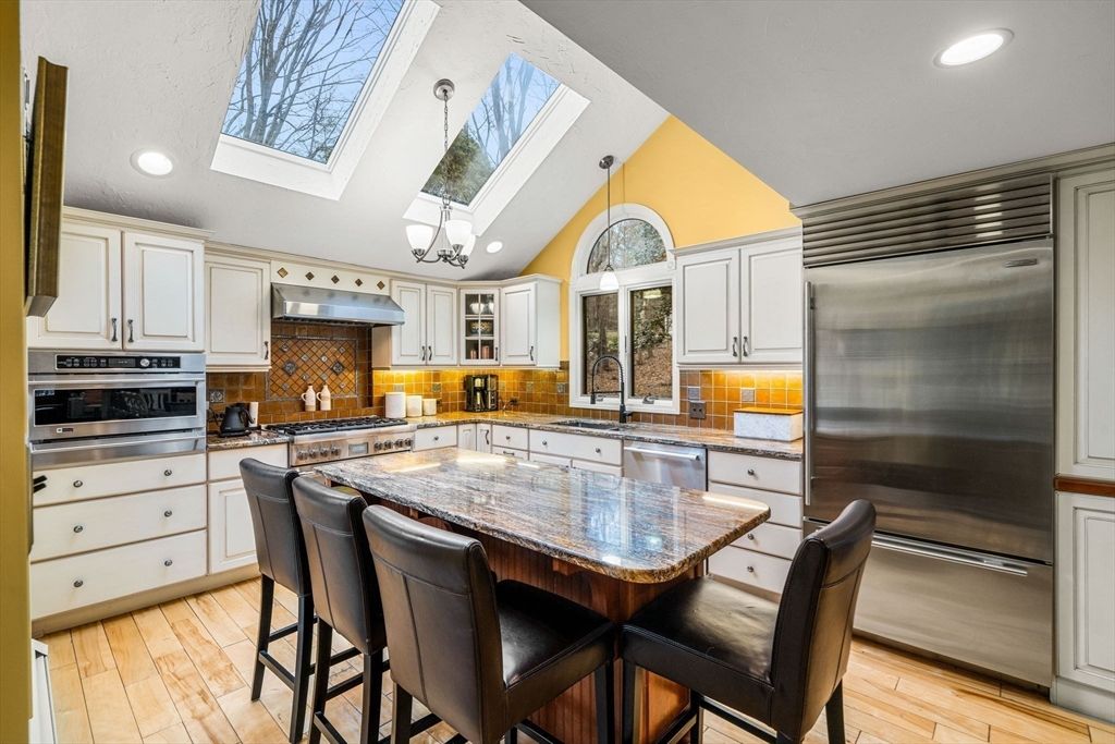 79 Sampson, Bolton, MA 01740