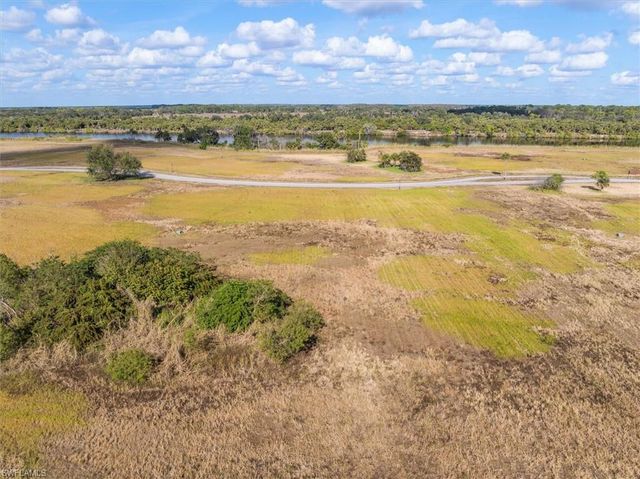 2029 Silk Bay BLVD, Alva, FL 33920