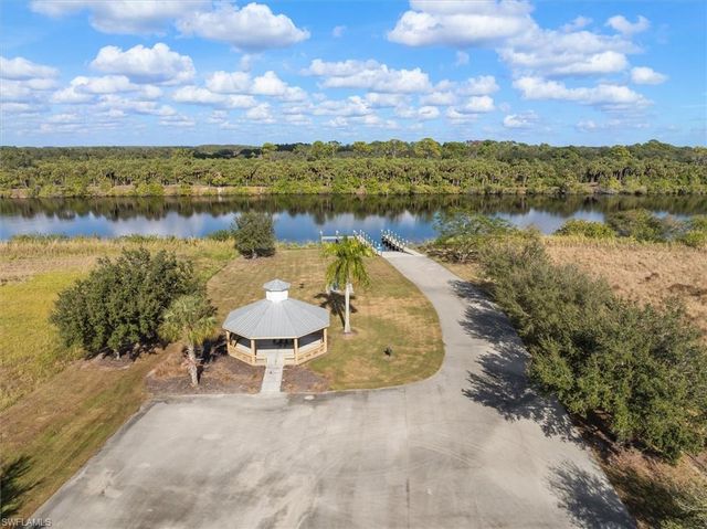 2029 Silk Bay BLVD, Alva, FL 33920