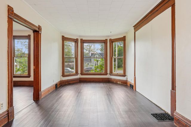 102 N 4th Street, River Falls, WI 54022