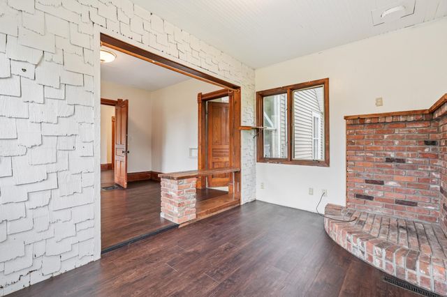 102 N 4th Street, River Falls, WI 54022