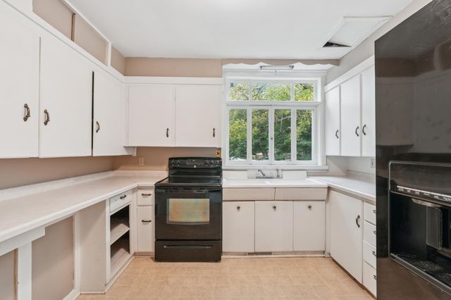 102 N 4th Street, River Falls, WI 54022