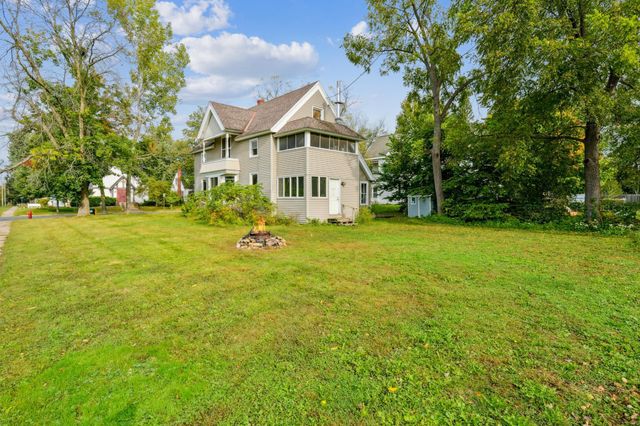 102 N 4th Street, River Falls, WI 54022