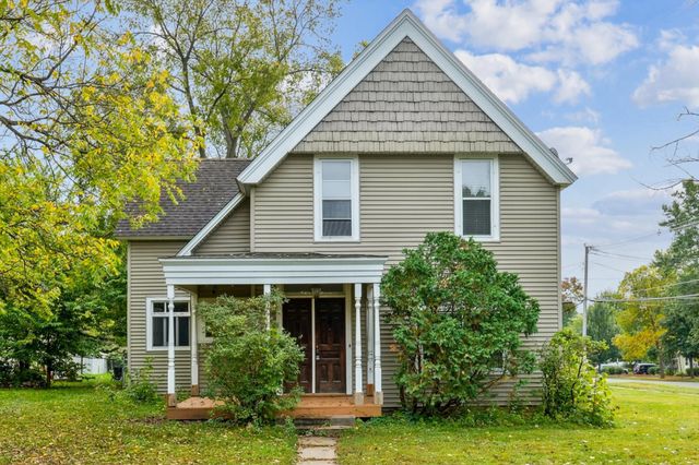 102 N 4th Street, River Falls, WI 54022