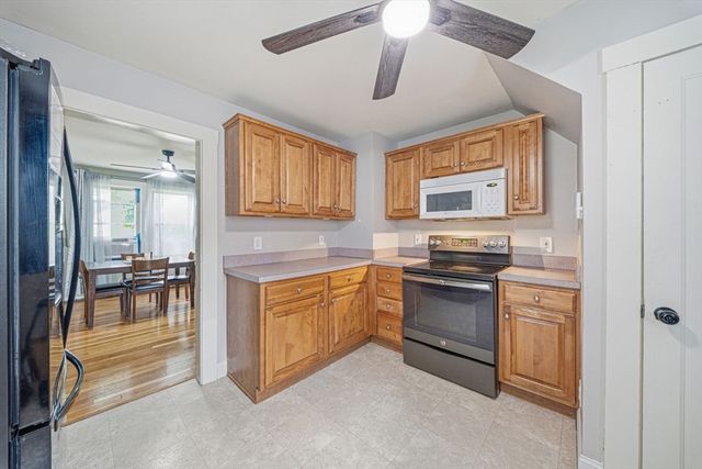 26 Hough Rd, Sutton, MA 01590