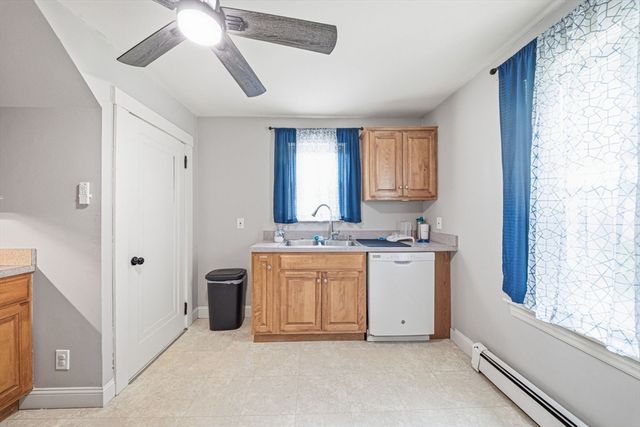 26 Hough Rd, Sutton, MA 01590