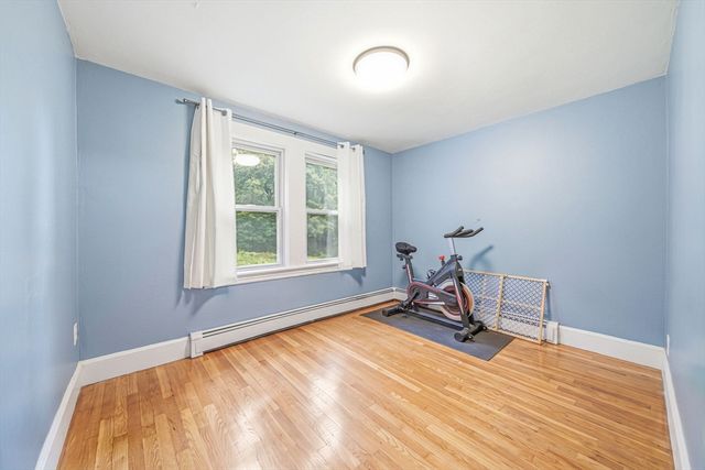 26 Hough Rd, Sutton, MA 01590