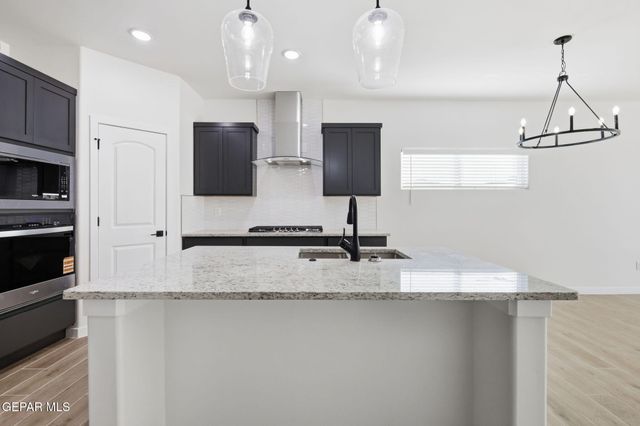 1192 Night Sky Street, El Paso, TX 79928
