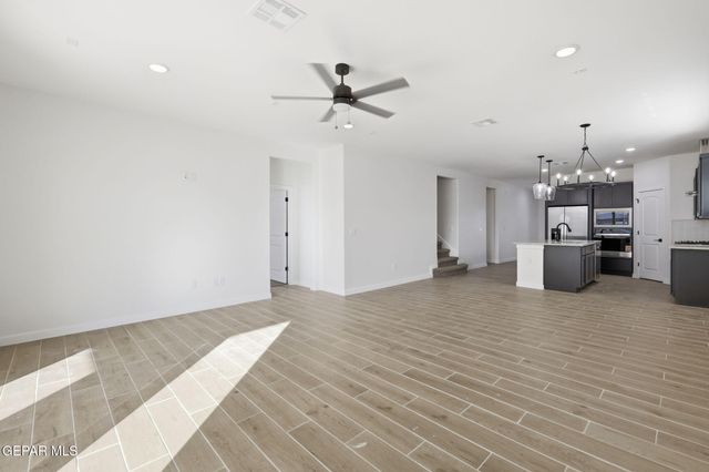 1192 Night Sky Street, El Paso, TX 79928